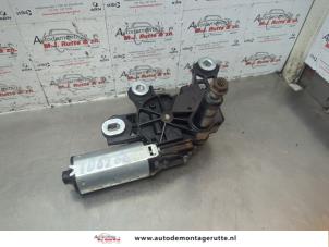 O183714 Gebruikte ruitenwissermotor achter Skoda Roomster