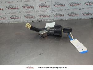 O183771 Gebruikte kontaktslot+sleutel Toyota Aygo