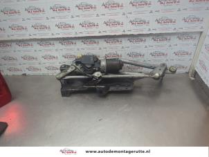 O183779 Gebruikte ruitenwismotor+mechaniek Mazda 2.