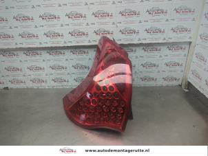 O183784 Gebruikte achterlicht links Peugeot 3008