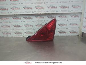 O183795 Gebruikte achterlicht links Peugeot 3008