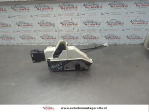 O183797 Gebruikte slotmechaniek portier 4deurs rechts-voor Peugeot 3008
