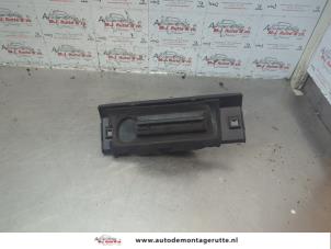 O183818 Gebruikte schakelaar achterklep Peugeot 206 PLUS
