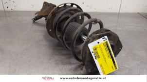 O183848 Gebruikte schokdemperpoot rechts-voor Renault Megane