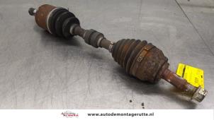 O183855 Gebruikte homokineetas links-voor Nissan Murano