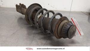 O183869 Gebruikte mac phersonpoot links-voor Toyota Yaris