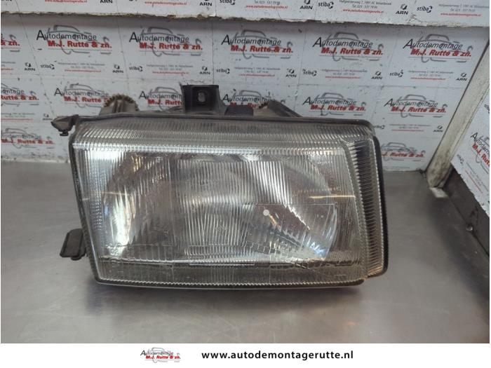 Gebruikte Koplamp rechts Seat Inca O183871