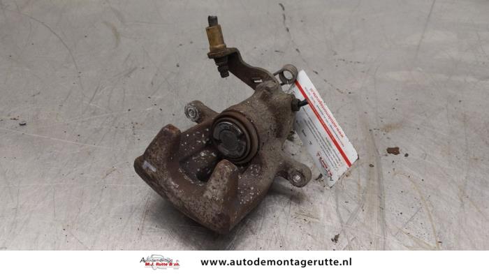 Gebruikte Remklauw (Tang) links-achter Peugeot 3008 O183910
