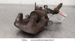 O183911 Gebruikte remklauw (tang) rechts-achter Peugeot 3008