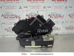 O183933 Gebruikte portierslot mechaniek 2deurs rechts Smart Fortwo
