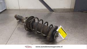 O183969 Gebruikte voorpoot rechts Volkswagen Polo