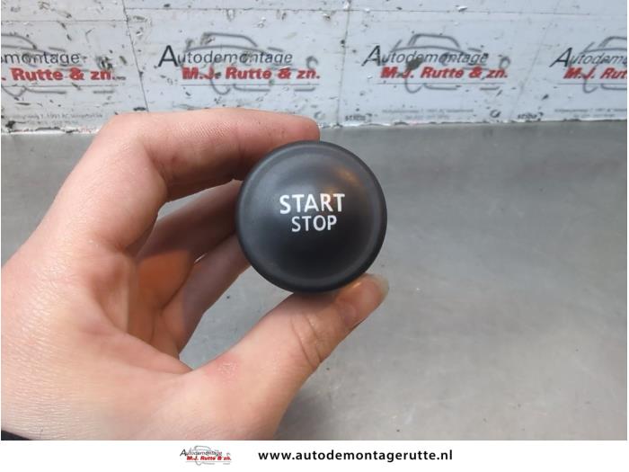 Gebruikte Start/Stop schakelaar Renault Megane O184001