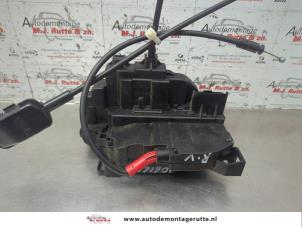O184007 Gebruikte portierslot mechaniek 2deurs rechts Renault Kangoo