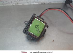 O184027 Gebruikte kachel weerstand Opel Vivaro
