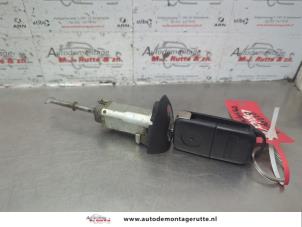 O184050 Gebruikte portierslot cilinder links Mercedes A-Klasse