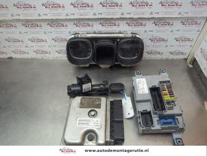 O184297 Gebruikte kontaktslot + computer Fiat Panda