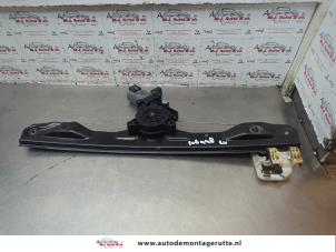 O184325 Gebruikte raammechaniek 4deurs links-voor Fiat Panda