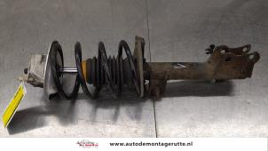 O184340 Gebruikte schokdemperpoot links-voor Mercedes A-Klasse