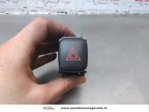 O184345 Gebruikte paniekverlichtings schakelaar Toyota Corolla