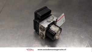 O184386 Gebruikte abs pomp Renault Megane