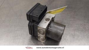 O184389 Gebruikte abs pomp Hyundai I10