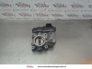 O184481 Gebruikte gasklephuis Renault Grand Scenic