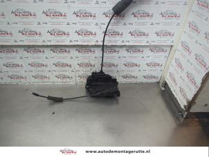 O184493 Gebruikte portierslot mechaniek 4deurs rechts-voor Renault Grand Scenic