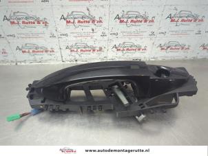 O184559 Gebruikte portiergreep 4deurs links-voor Ford Fiesta