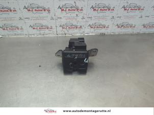 O184587 Gebruikte achterklep slotmechaniek Hyundai I30