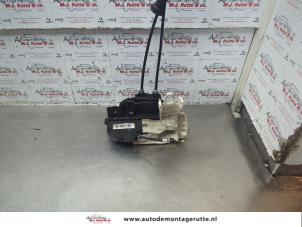 O184592 Gebruikte deurslot mechaniek 4deurs links-voor Hyundai I30