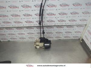 O184591 Gebruikte slotmechaniek portier 4deurs rechts-voor Hyundai I30