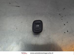 O184597 Gebruikte ruit schakelaar elektrisch Fiat Panda