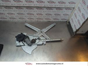 O184627 Gebruikte ruitmechaniek 2deurs rechts-voor Renault Twingo