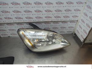 O184632 Gebruikte rechter koplamp Ford C-Max