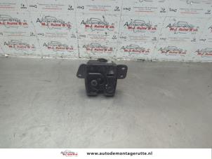 O184643 Gebruikte achterklep slotmechaniek Kia Picanto