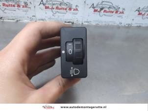 O184737 Gebruikte schakelaar koplamp ihv Toyota Aygo
