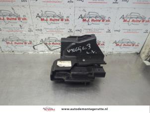 O184810 Gebruikte deurslot mechaniek 4deurs links-voor Kia Picanto