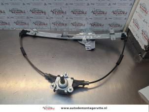 O184812 Gebruikte ruitmechaniek 4deurs rechts-voor Kia Picanto