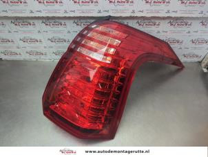 O184823 Gebruikte achterlicht rechts Peugeot 5008