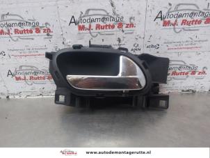 O184839 Gebruikte deurgreep 4deurs rechts-achter Peugeot 5008