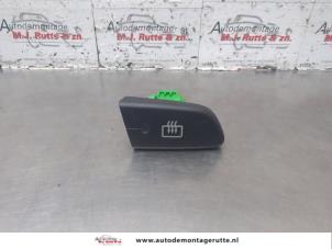 O184844 Gebruikte verwarmingsschakelaar achterruit Citroen C1