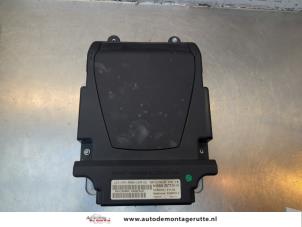O184864 Gebruikte head-up display Peugeot 5008