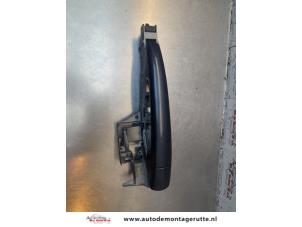 O184869 Gebruikte deurgreep 4deurs rechts-voor Peugeot 5008