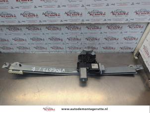 O184896 Gebruikte ruitmechaniek 2deurs links-voor Opel Vivaro