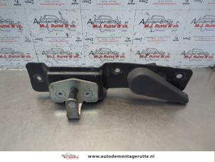 O184901 Gebruikte slotmechaniek achterdeur bus-bestel Opel Vivaro