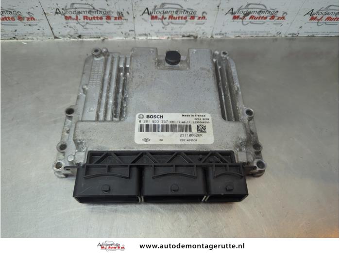 Gebruikte Computer Motormanagement Opel Vivaro O184926