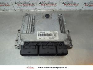 O184926 Gebruikte computer motormanagement Opel Vivaro