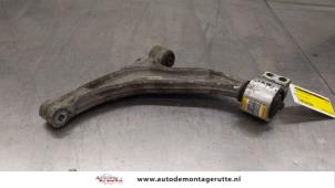 O184932 Gebruikte triangel rechts-voor Opel Astra