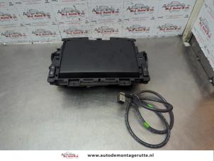 O184938 Gebruikte navigatie display Peugeot 5008