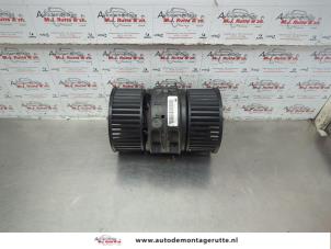 O184965 Gebruikte chaufage ventilatiemotor Opel Vivaro